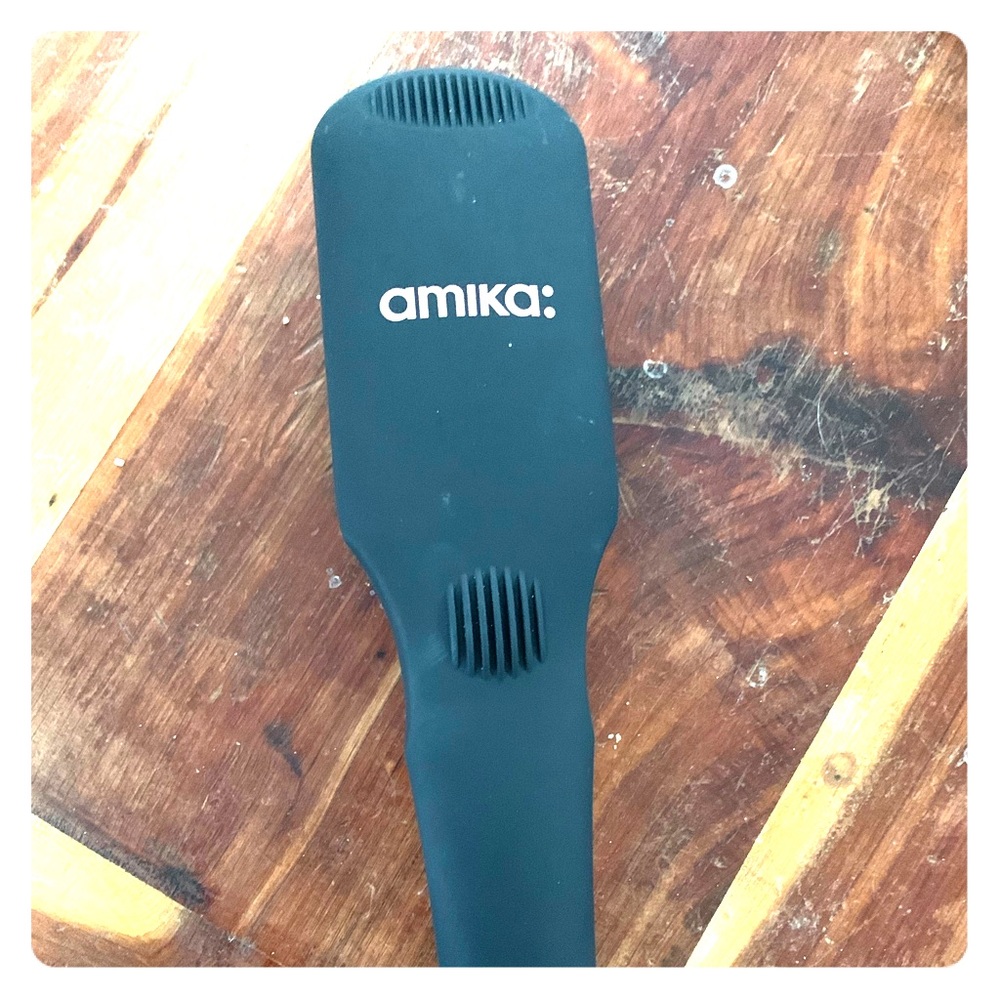 Amika Polished Perfection Straightening Brush